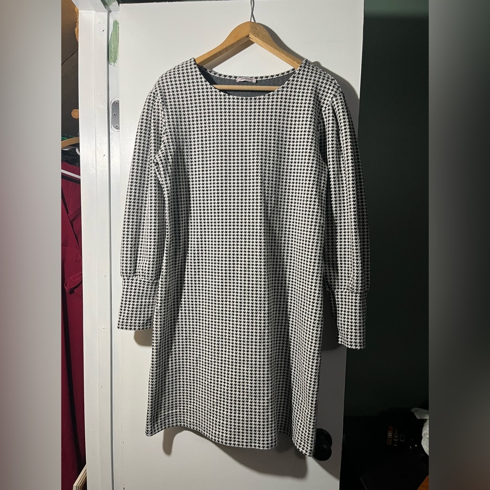 Elegant Black and White Houndstooth Dress